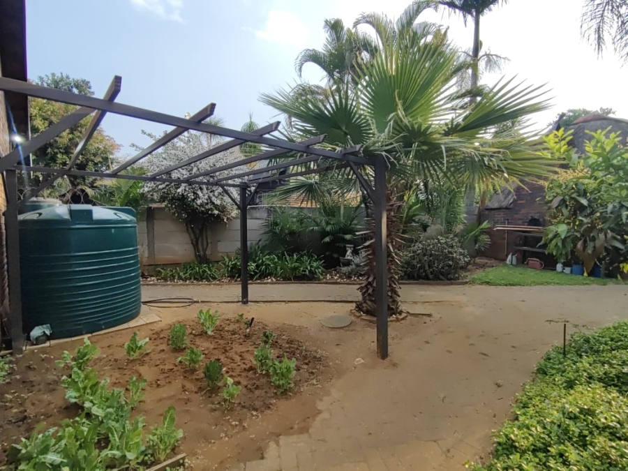 3 Bedroom Property for Sale in Geelhoutpark North West